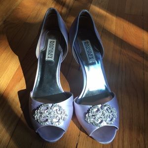Badgley Mischka lavender satin evening shoes. New W/O Tags
